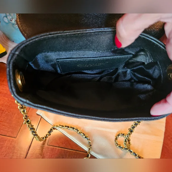 Chanel Beaute Black Quilted Crossbody Bag - Picture 2 of 4